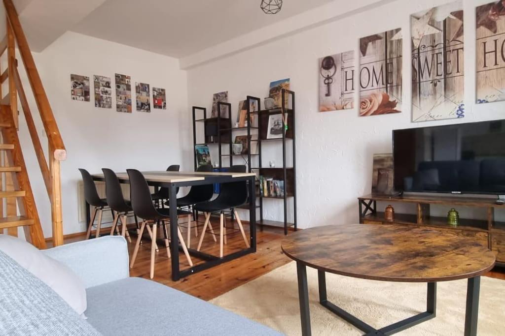 Cosy Triplex 3 Chambres Pont-de-lʼArche Exterior foto